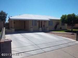 Property Photo:  1907 N 24th Place  AZ 85008 