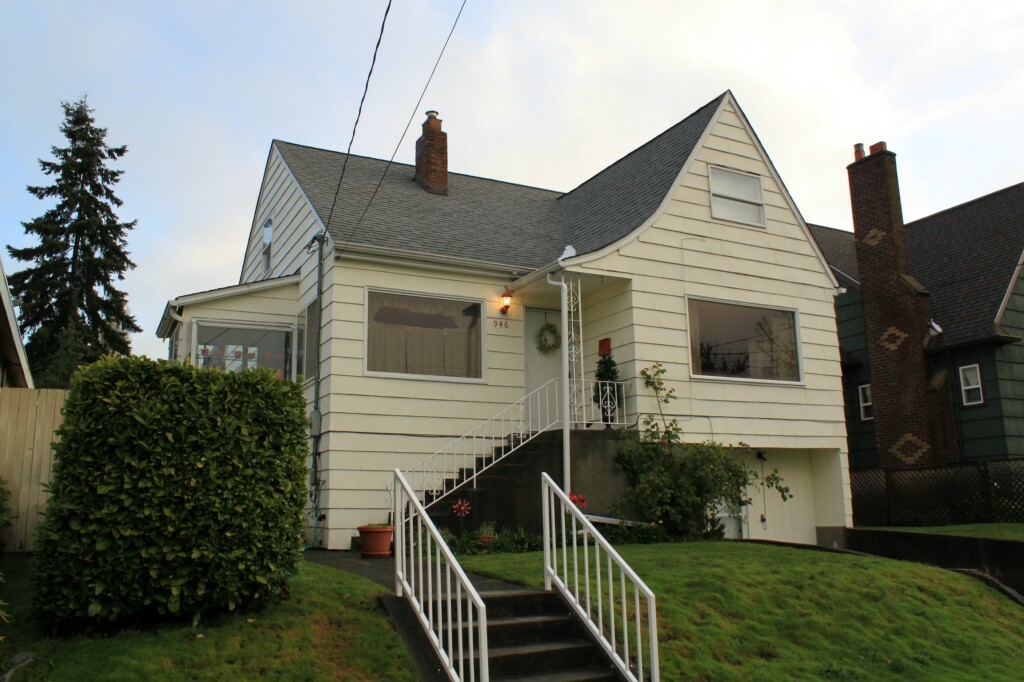 Property Photo:  946 NW 60th St  WA 98107 
