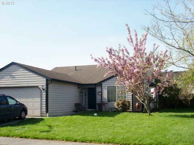 Property Photo:  2304 SE 185th Ave  WA 98683 