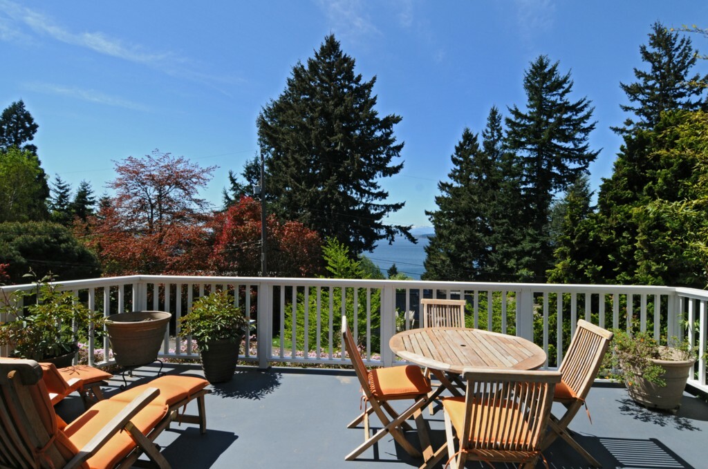 Property Photo: 4006 57th Ave SW WA 98116