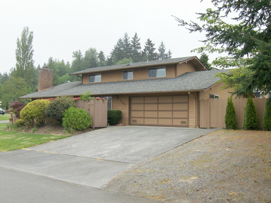 Property Photo:  7827 46th Ave W  WA 98275 