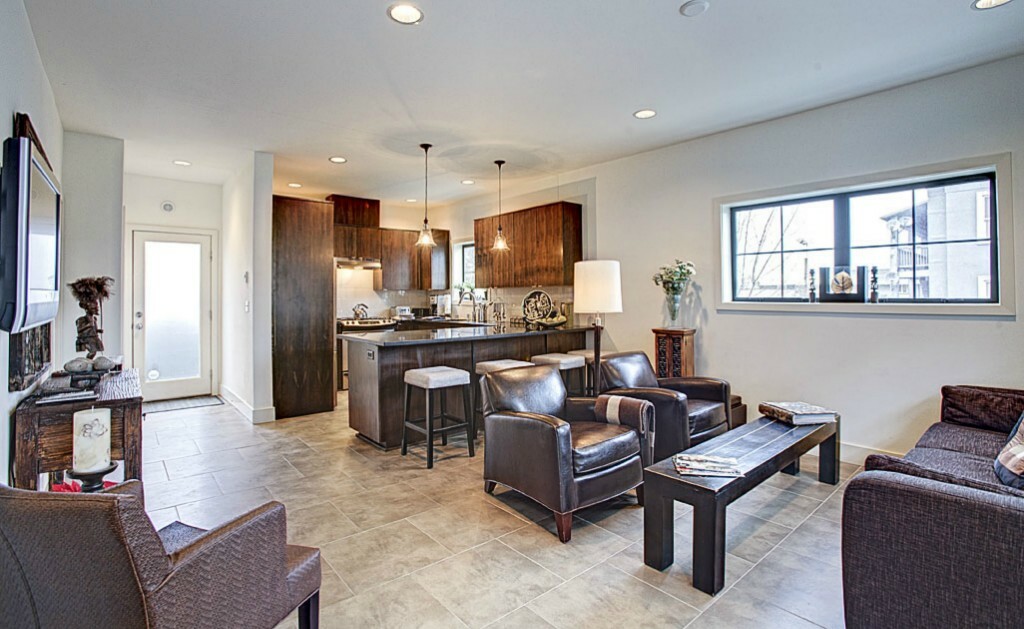 Property Photo: 3717 S Angeline St B WA 98118