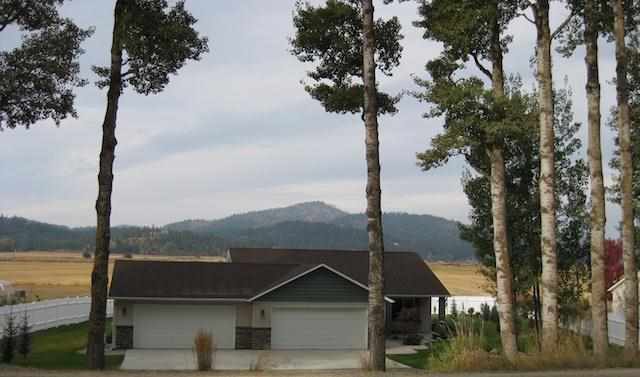 Property Photo: 11311 N McCoy Rd WA 99025