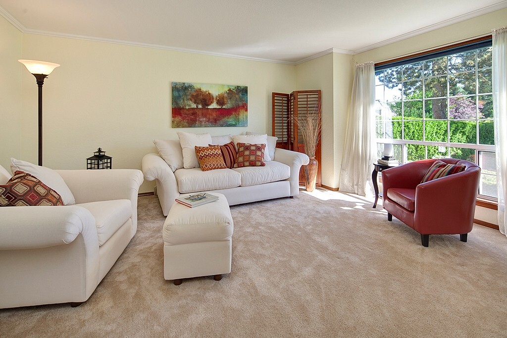 Property Photo: 4120 211th Ct NE WA 98074