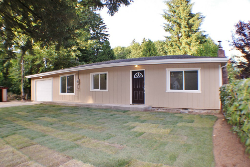 Property Photo:  2600 SE Maple St  WA 98366 