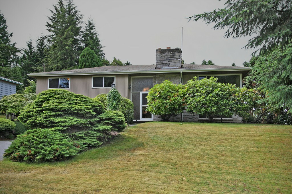 Property Photo:  8926 226th Place SW  WA 98026 