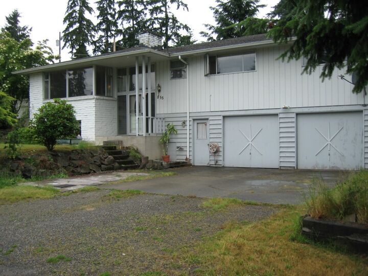 Property Photo: 855 Maplewood Ave WA 98030