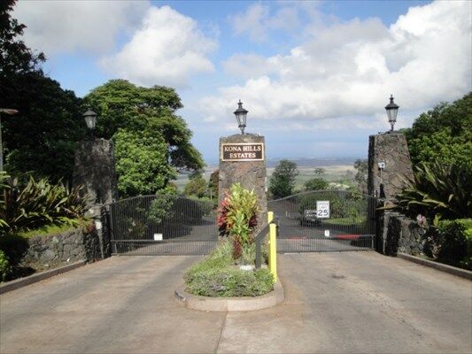 Property Photo:  73-1231 Hamo St  HI 96740 