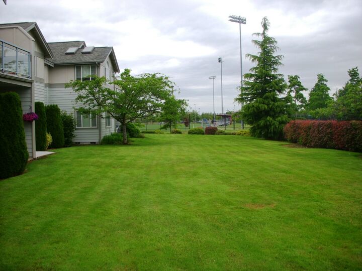 Property Photo: 517 W Kellogg Rd WA 98225