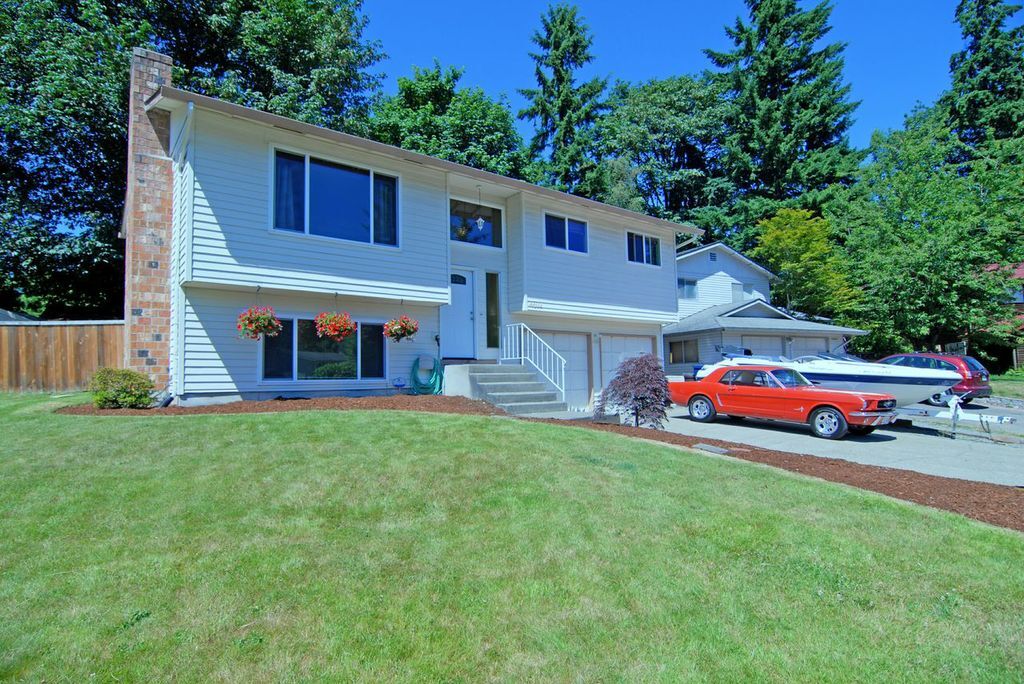 Property Photo:  14602 SE 198th St  WA 98058 