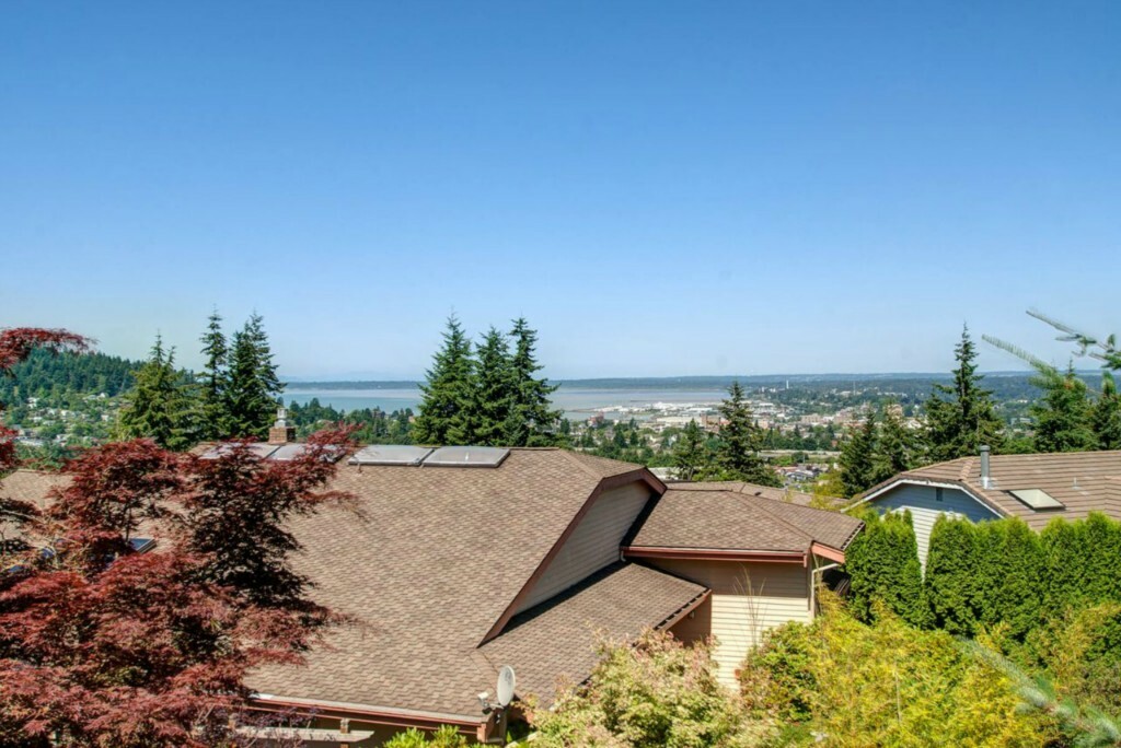 Property Photo:  1708 Edwards Ct  WA 98225 