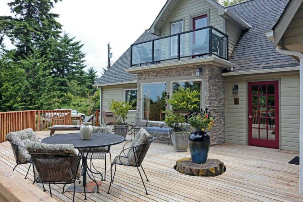 Property Photo:  905 Milan Lane  WA 98282 