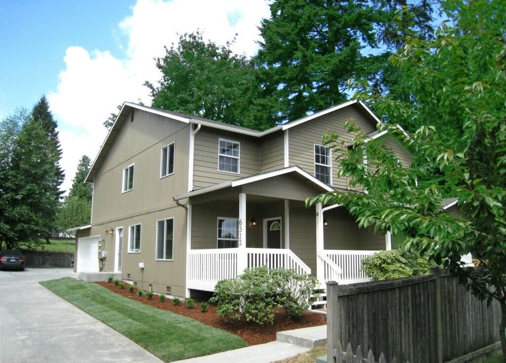 Property Photo:  6312 Fleming St B  WA 98203 