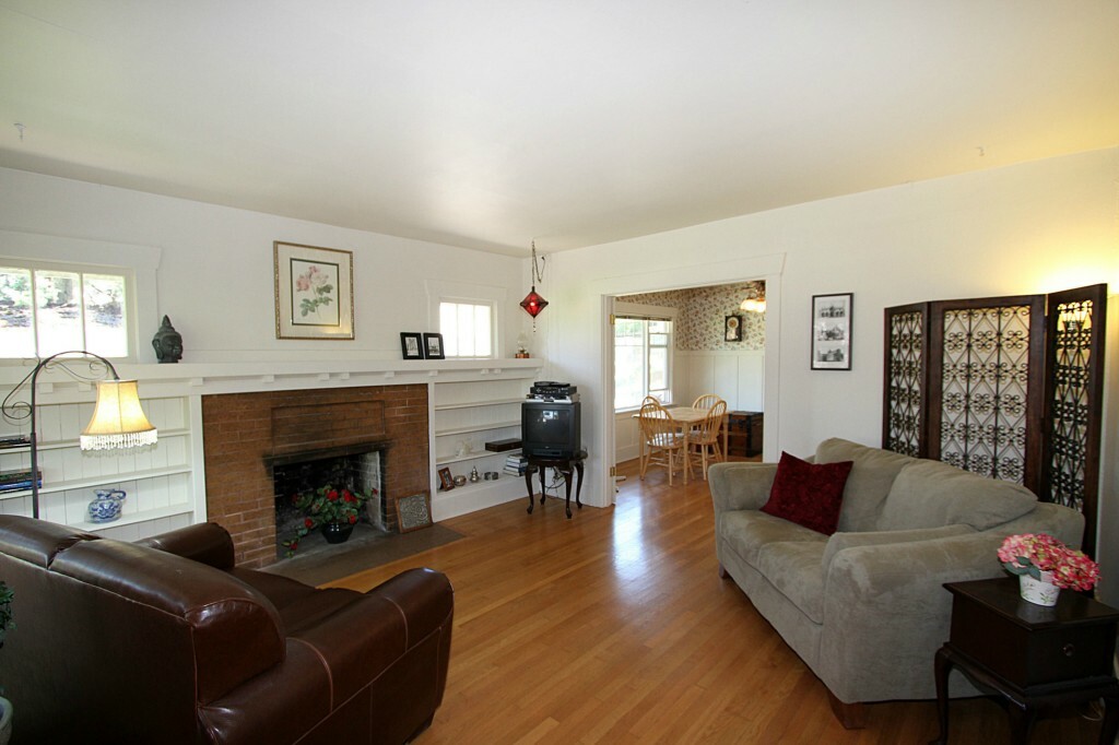 Property Photo:  1414 N 10th St  WA 98403 