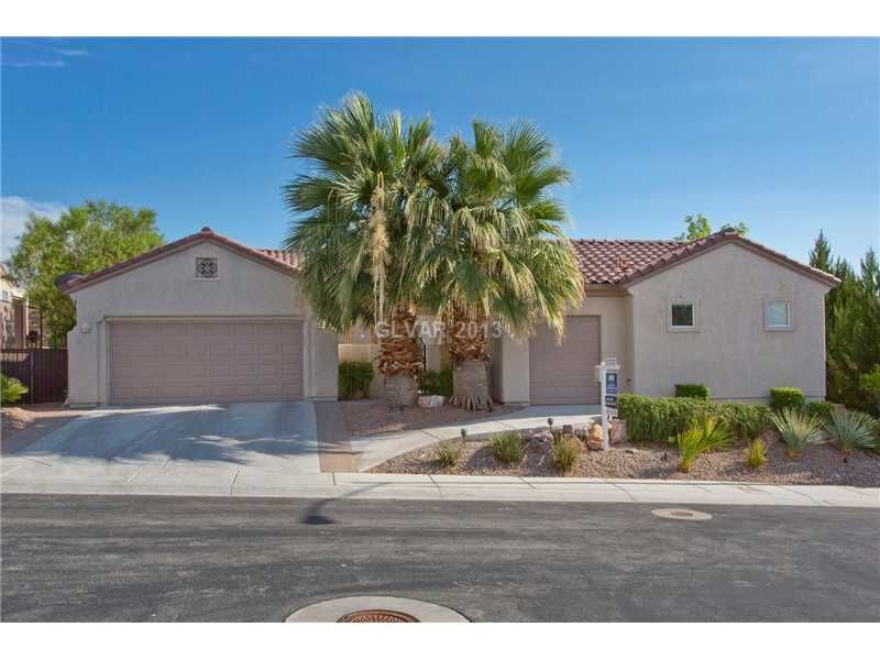 Property Photo: 2401 Hardin Ridge Dr NV 89052