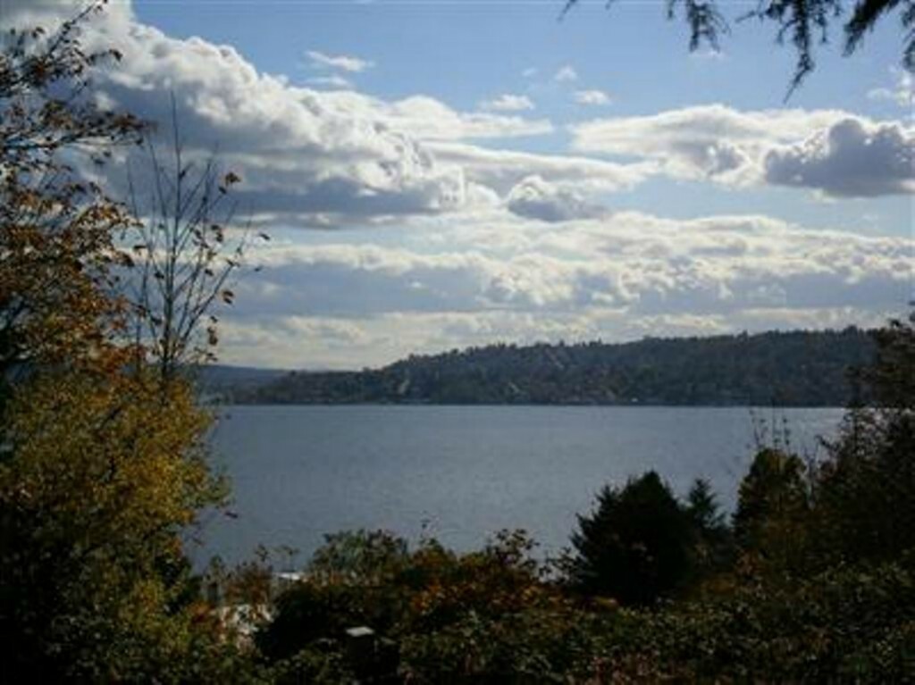 Property Photo: 8327 E Mercer Wy WA 98040