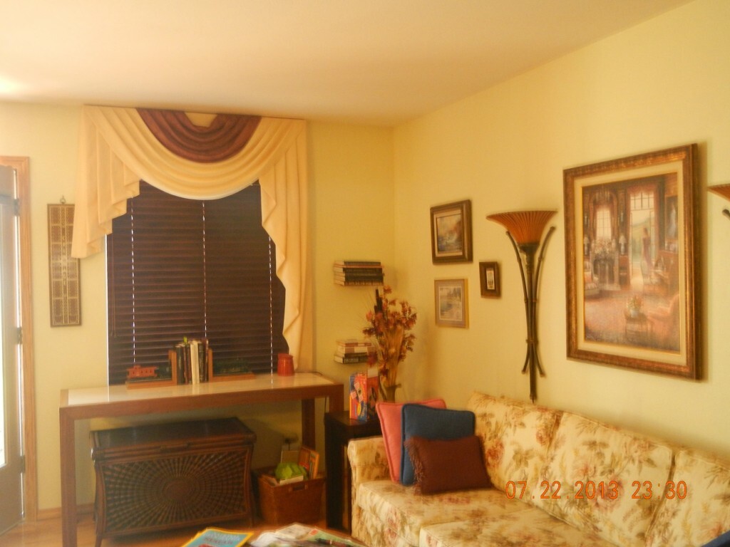Property Photo: 8017 212th Street SW 4 WA 98026