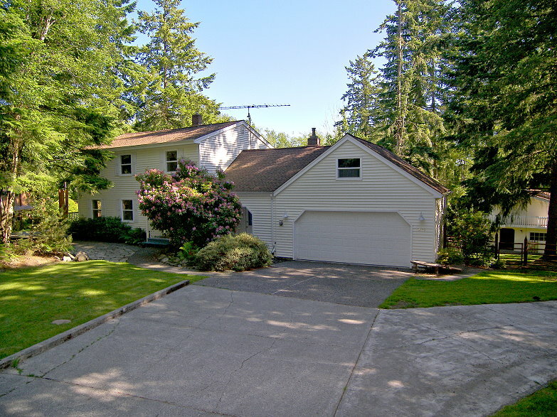 Property Photo:  4550 Husky Dr  WA 98226 