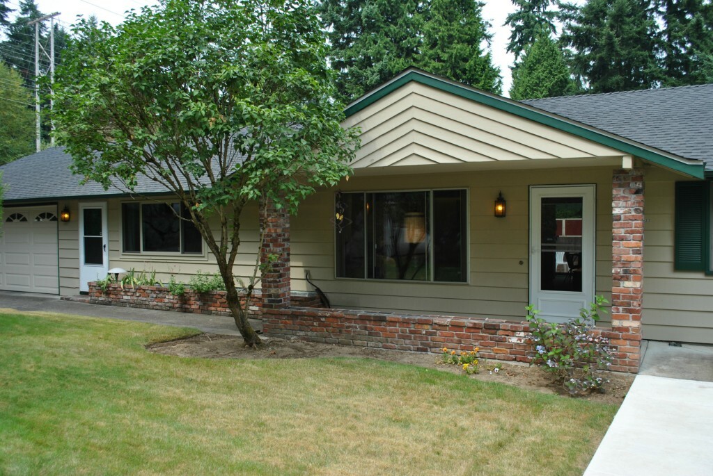 Property Photo:  13622 NE 75th St  WA 98052 