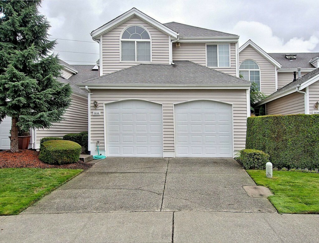 Property Photo:  14144 SE 238th Lane  WA 98042 