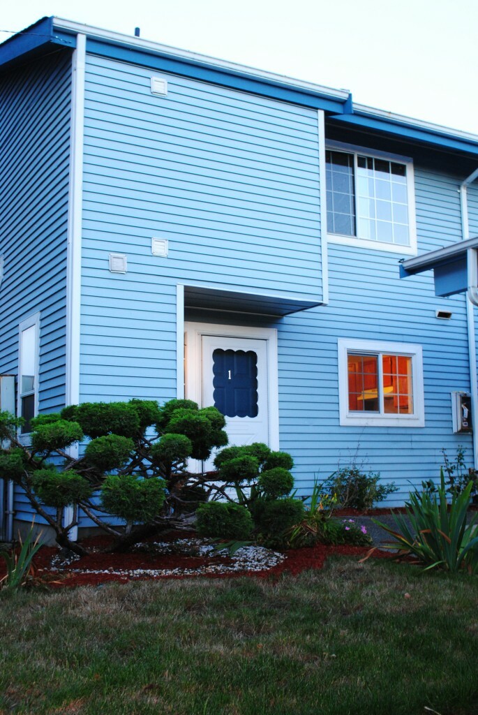 Property Photo:  3810 S 158th St C1  WA 98188 