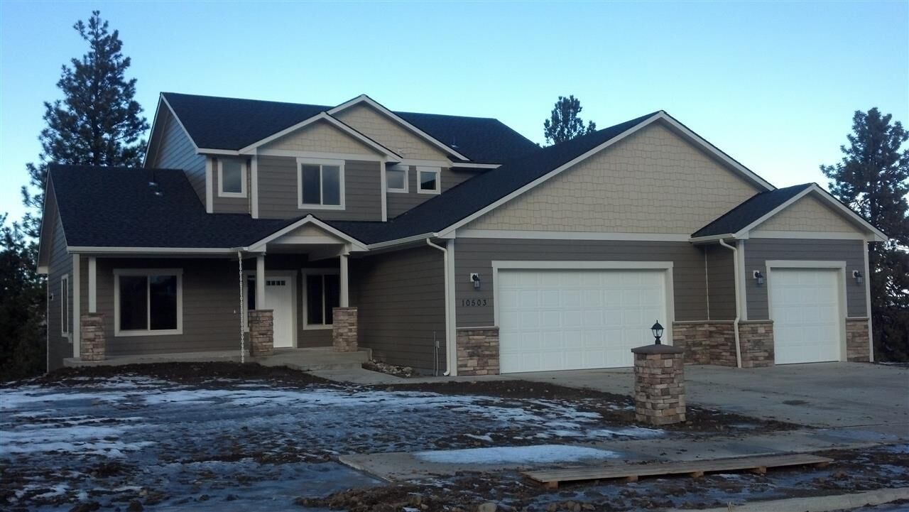 Property Photo:  10503 N Alberta Cir  WA 99208 
