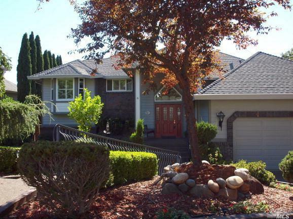 Property Photo:  2004 Bluesage Court  CA 95403 