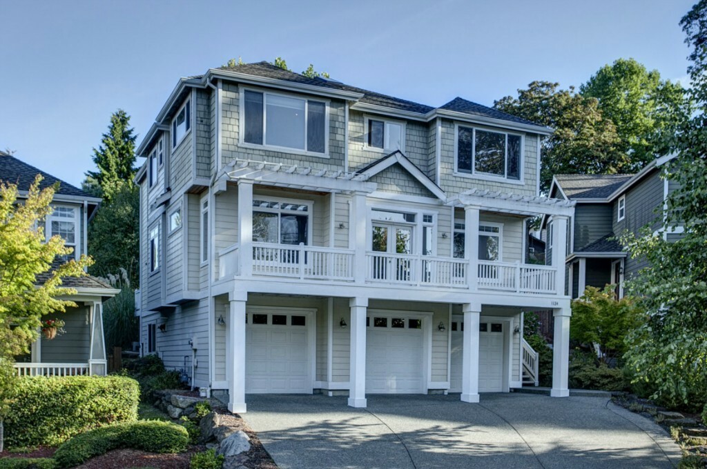 Property Photo: 1134 N 27th Place WA 98056