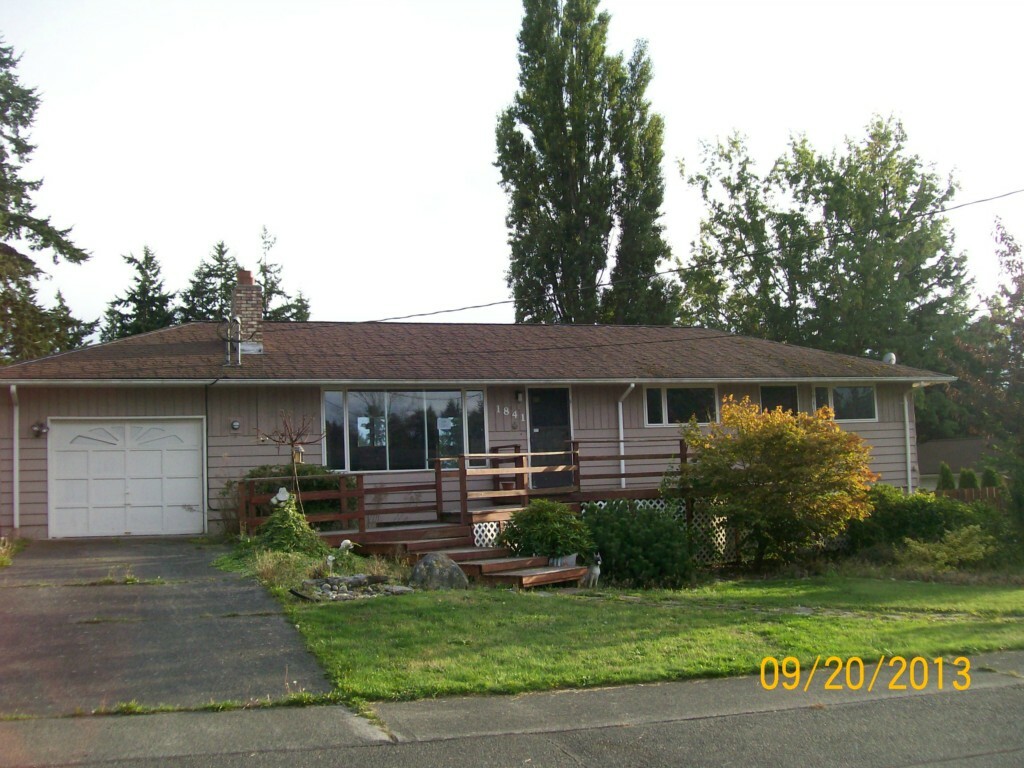 Property Photo:  1841 NE 9th Ave  WA 98277 