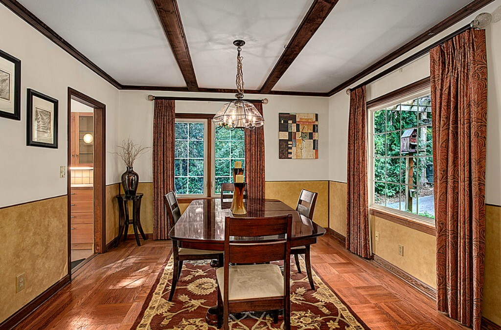 Property Photo: 17028 Hamlin Rd NE WA 98155
