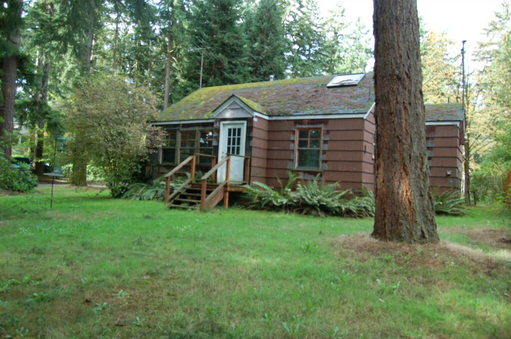 Property Photo:  12705 10th Ave NE  WA 98125 