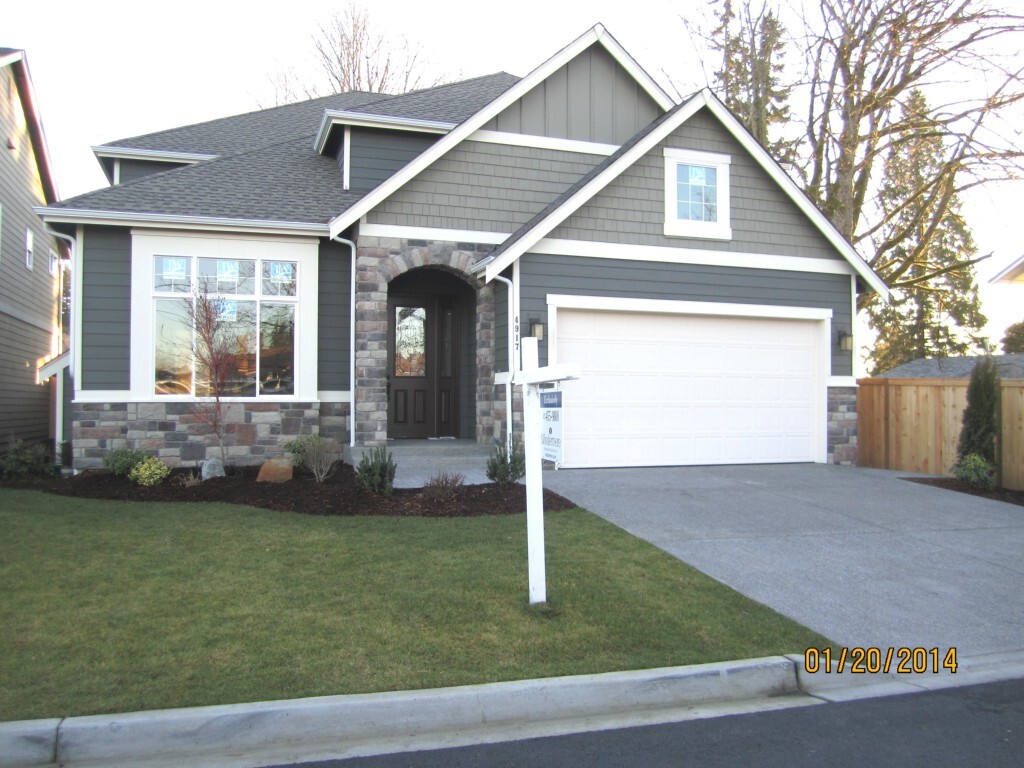 Property Photo: 4917 NE 8th St WA 98059
