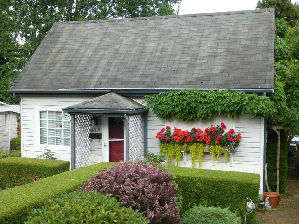 Property Photo: 3709 Friday Ave WA 98201