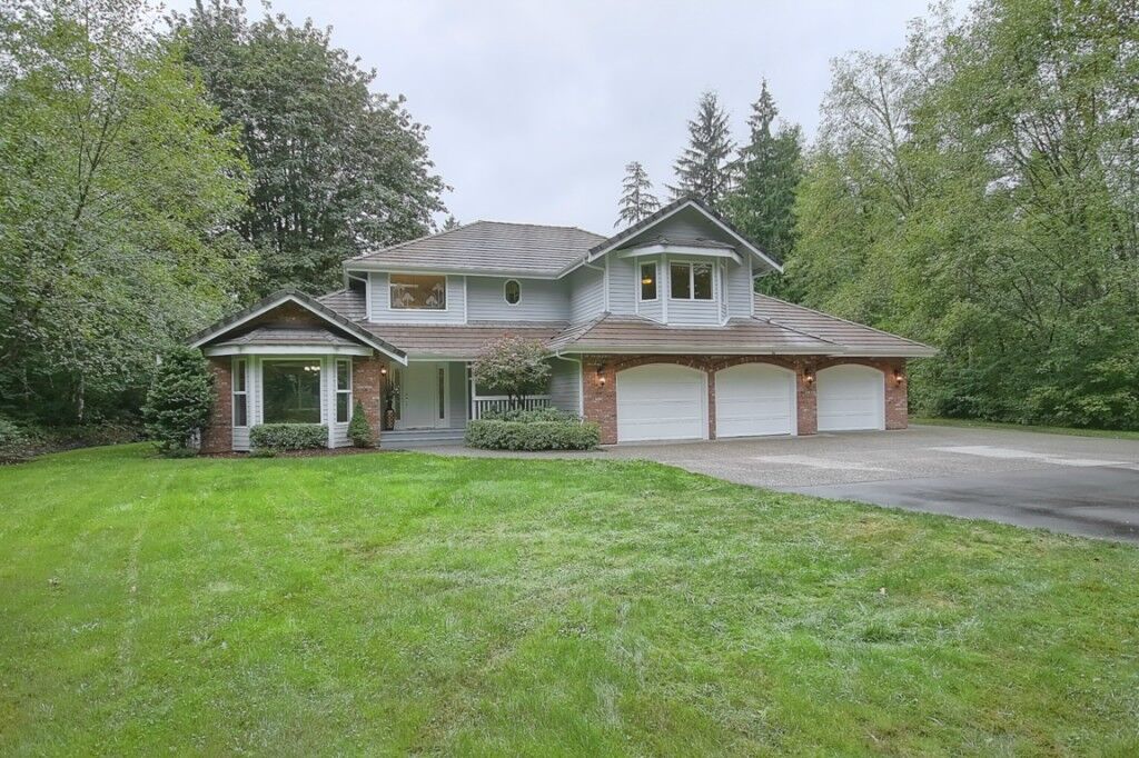 Property Photo: 22625 262nd Ave SE WA 98038