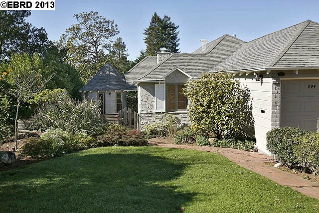 Property Photo:  294 Grizzly Peak Blvd  CA 94708-1153 