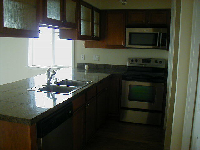 Property Photo: 2200 Thorndyke Ave W 405 WA 98199