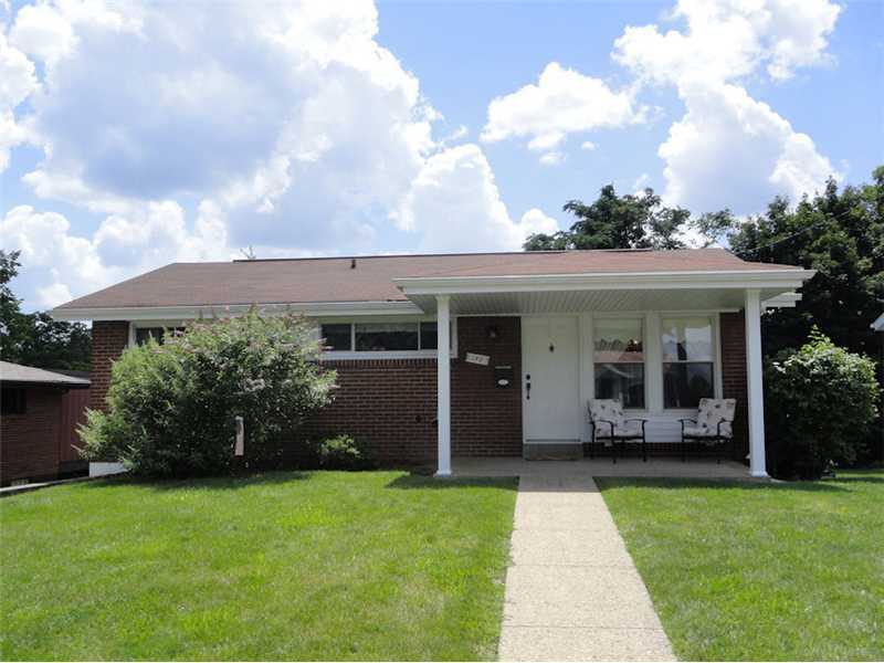 Property Photo:  148 Woodridge Drive  PA 15106 