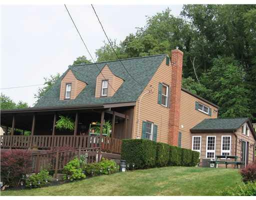 Property Photo:  264 Bettis Road  PA 15034 