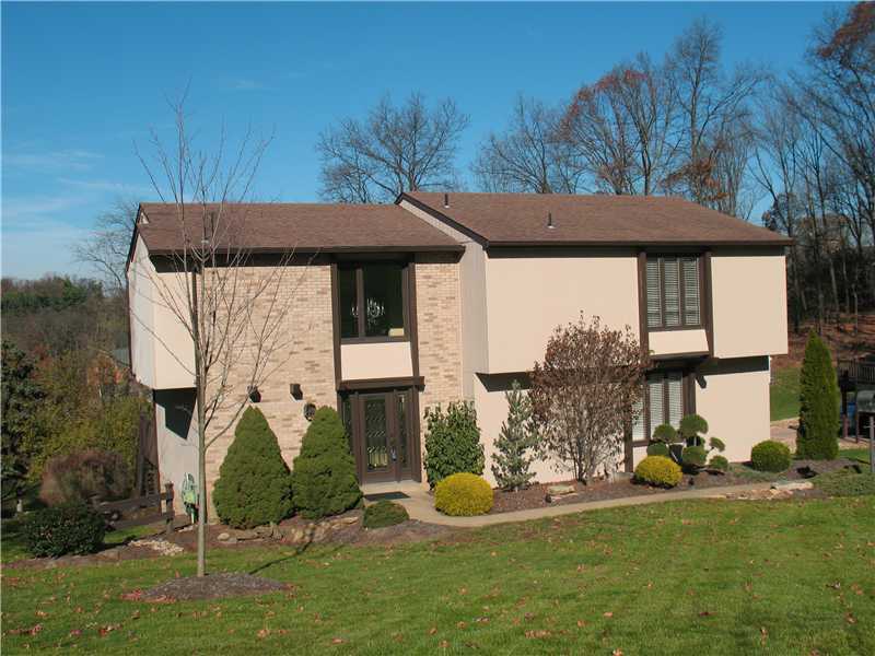 Property Photo:  107 Lintel Drive  PA 15317 