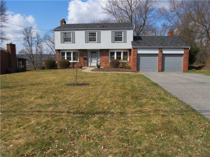 Property Photo:  1307 Rolling Meadow Road  PA 15241 