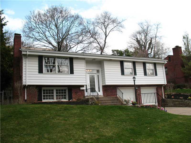 Property Photo:  124 Sunridge Drive  PA 15234 