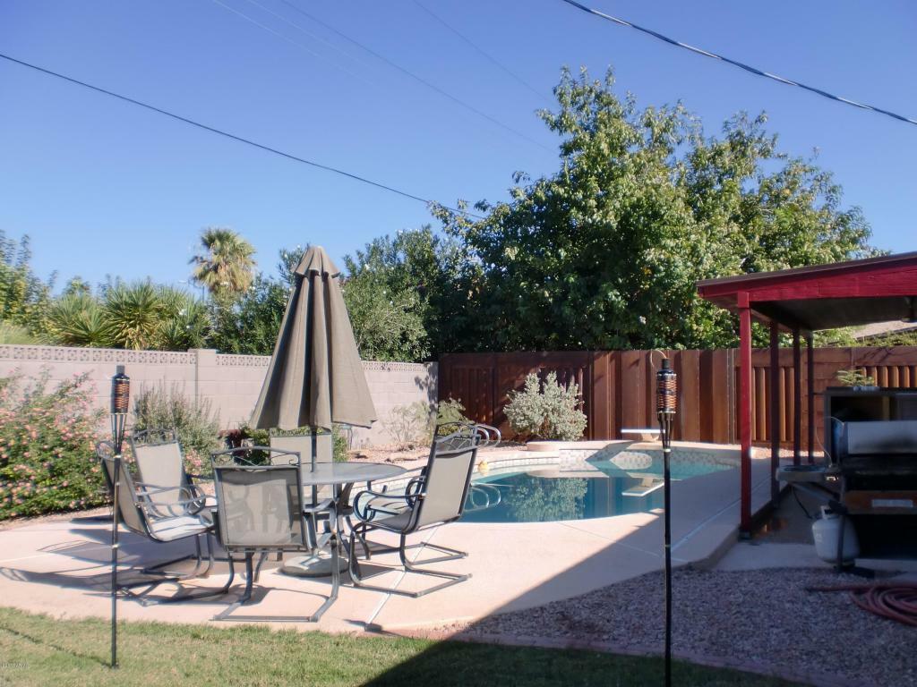 Property Photo:  8702 E Jackrabbit Road  AZ 85250 