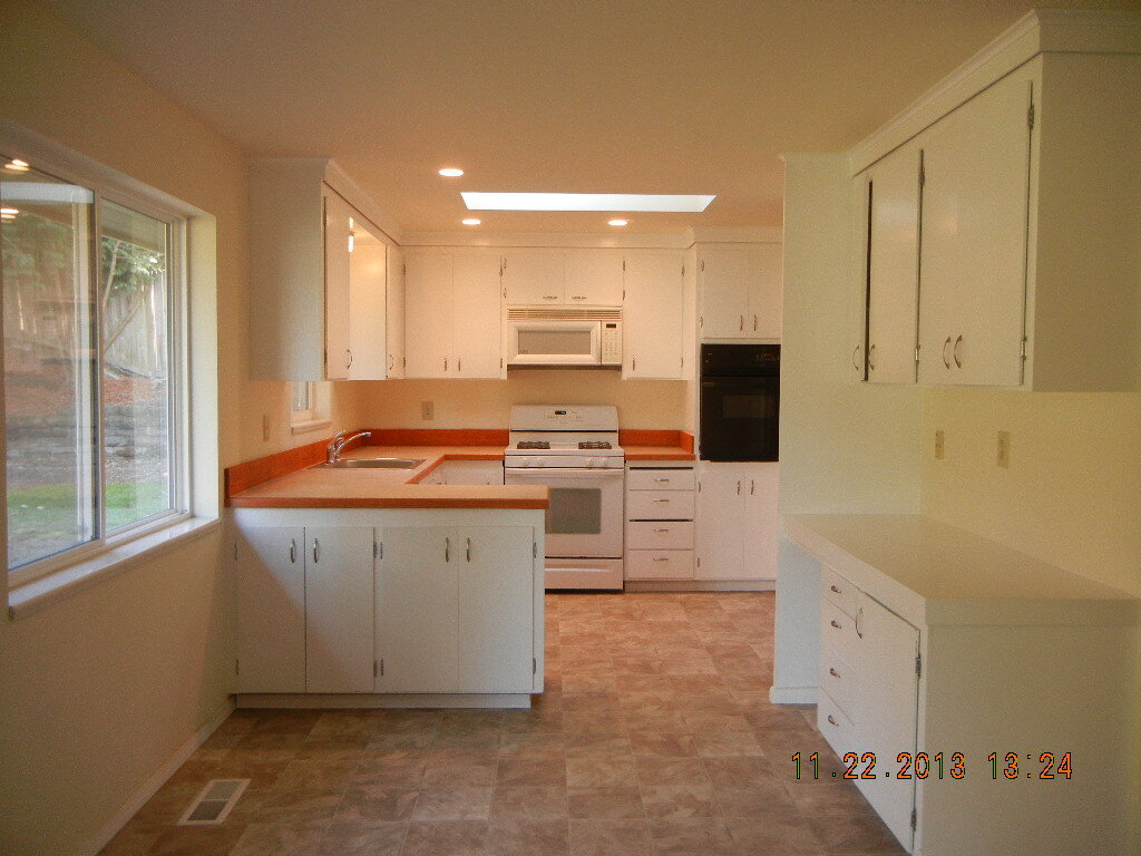 Property Photo: 1806 11th Ave WA 98354