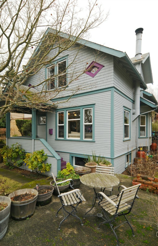 Property Photo:  4212 Greenwood Ave N  WA 98103 