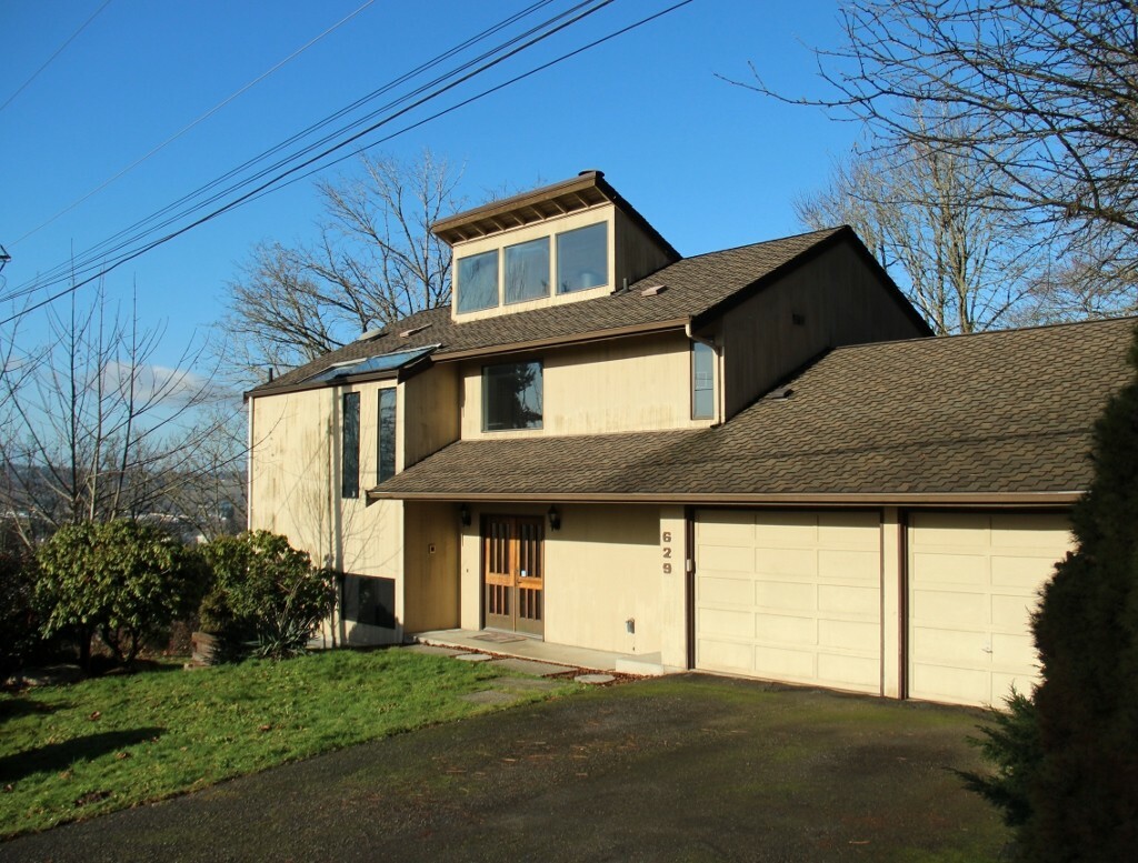 Property Photo:  629 Clearview Point  WA 98030 