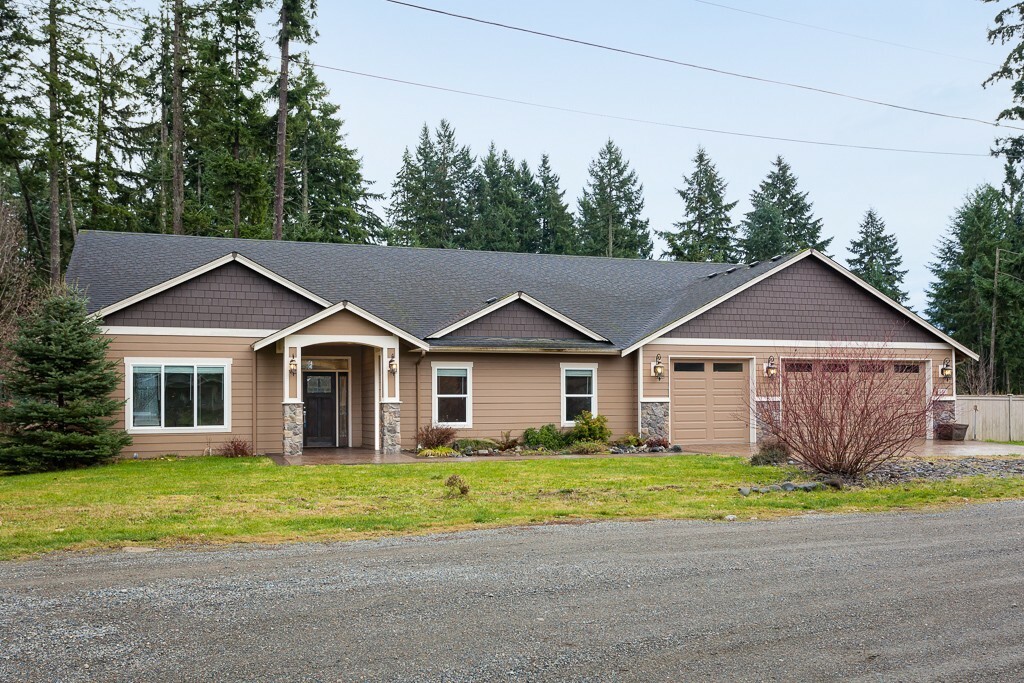 Property Photo:  14903 74th Ave E  WA 98375 