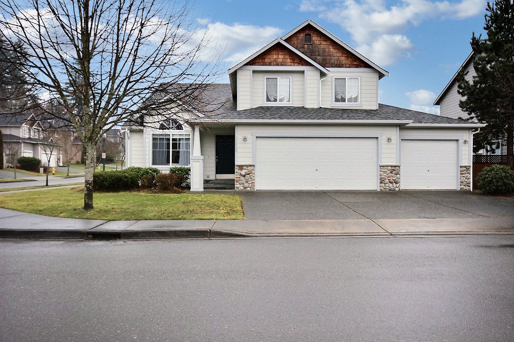 Property Photo:  24608 180th Place SE  WA 98042 