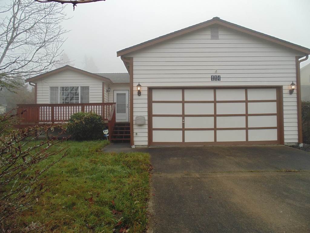 Property Photo:  114 Dallas St  WA 98366 