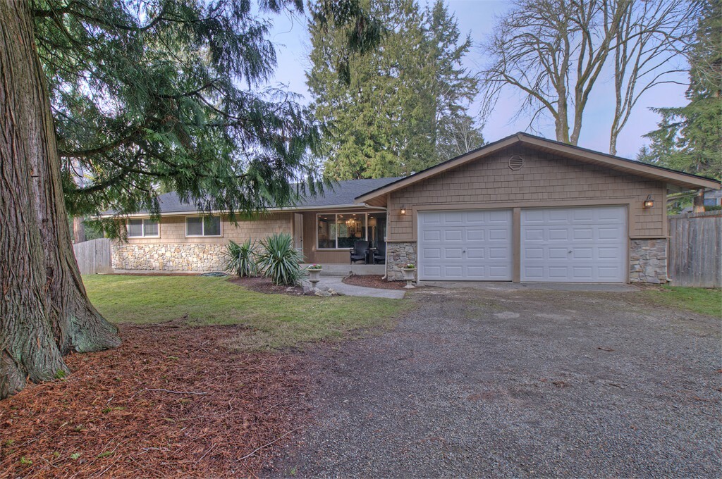 Property Photo:  6916 NE 133rd St  WA 98034 