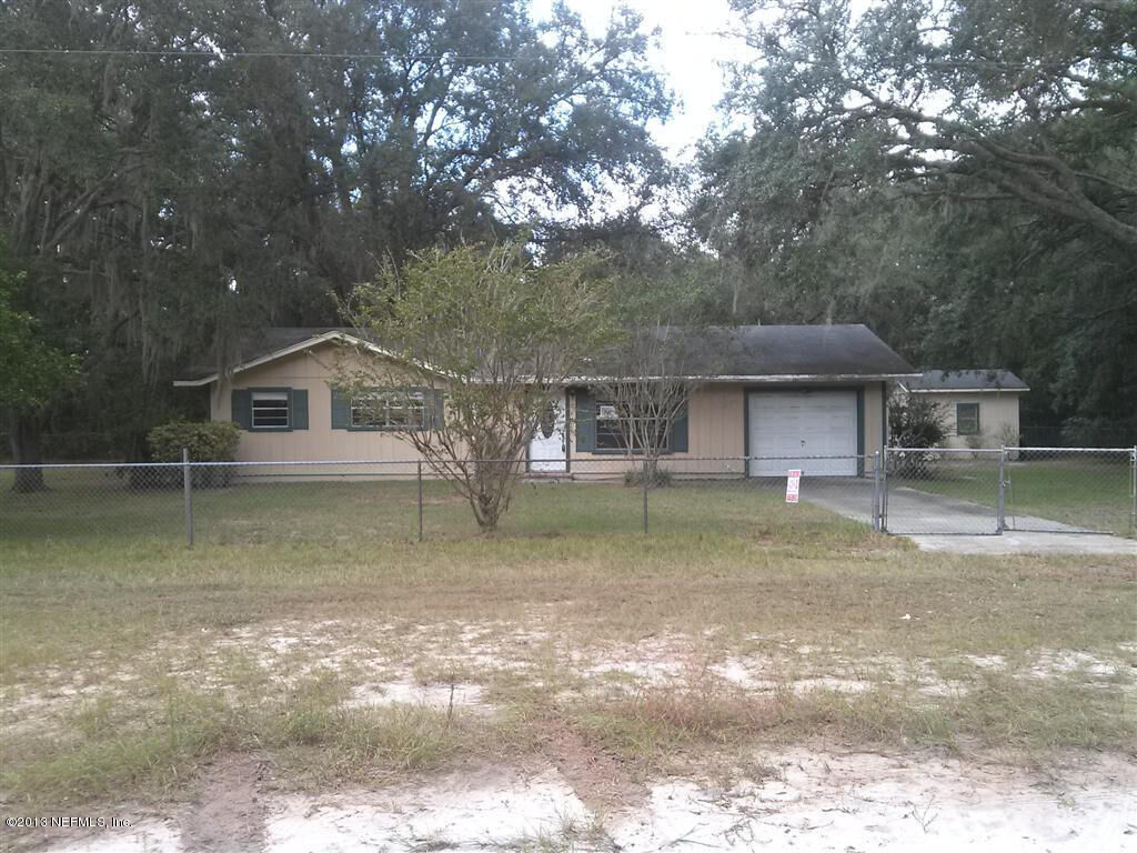 Property Photo: 110 Dade Avenue FL 32140